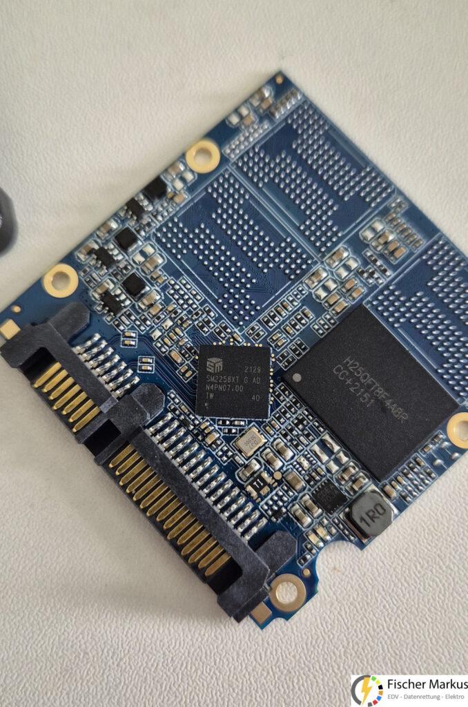 Silicon Power SP55 mit SM2258XT Controller und einem Flash Chip