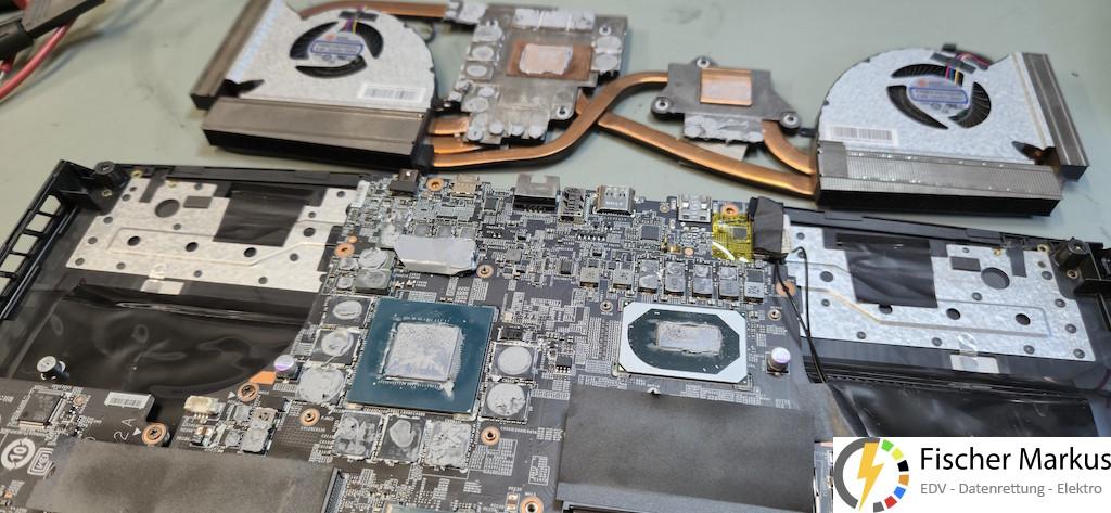 Reparatur Laptop nach Kundenfehler Kühlung (2) ausgebautes Kühlsystem