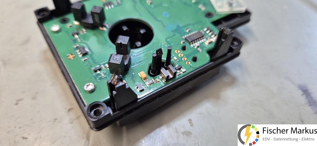 Reparatur BMW IDrive Controller (1) gebrochene Lötstellen