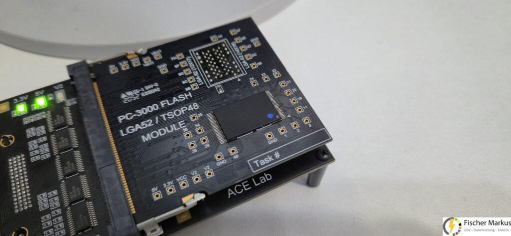 16 USB Stick Controller SM3257 Datenrettung (2) Chip auf Adapter gelötet