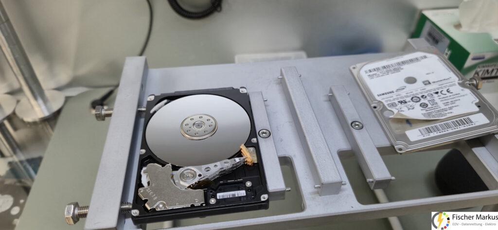 Datenrettung Samsung 1TB HDD Head Stuck Platter (6) Schreib-Lesekopf wieder in korrekter Position