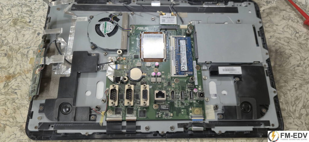 Reparatur Tablet Dental CNC Fräse (4) gereinigt